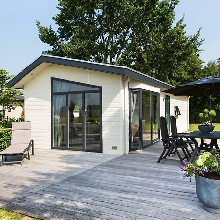 Es Stacaravan 4 Personen Resort *